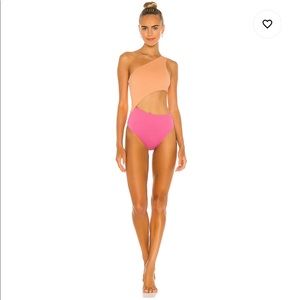 BEACH RIOT Celine fits more like extra small